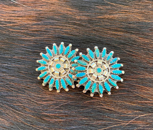 N&R Nez Studs